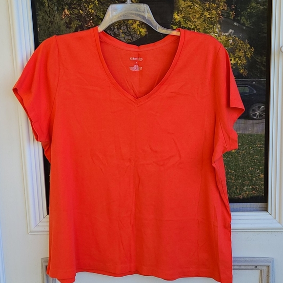 St. John's Bay Tops - Tshirt